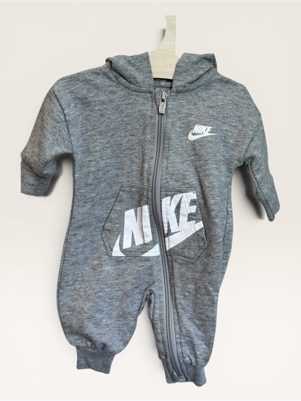 +NWOT Nike Baby Gray Fleece Zip Hoodie Coverall Romper Newborn Futura Logo NB